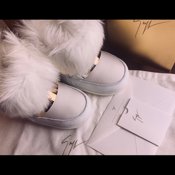 SALE! giuseppe zanotti❄️NEW❄️white snow & ski boot - Picture 3 of 8